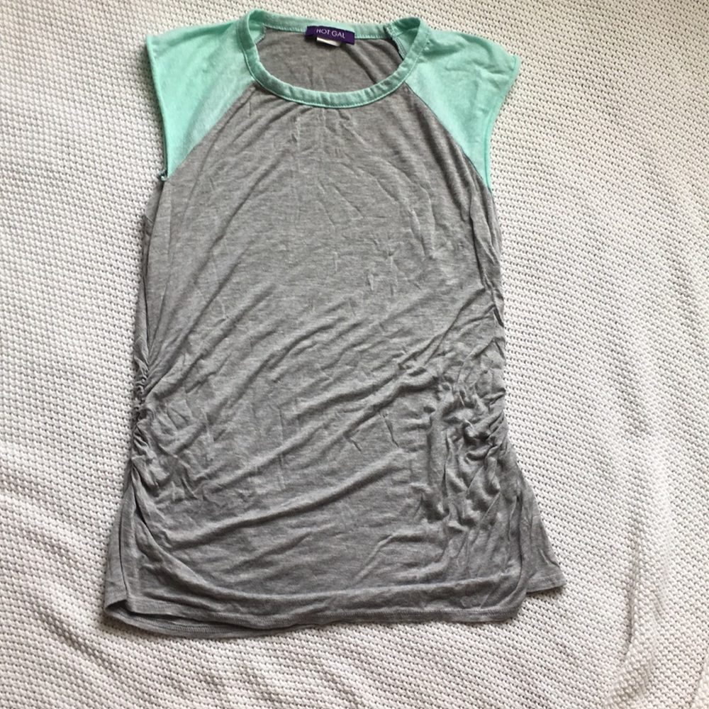 Maternity sleeveless shirt